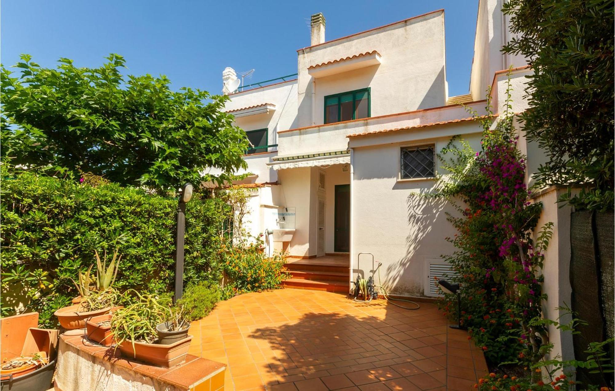 Awesome Home In Manduria With Kitchen Exterior photo